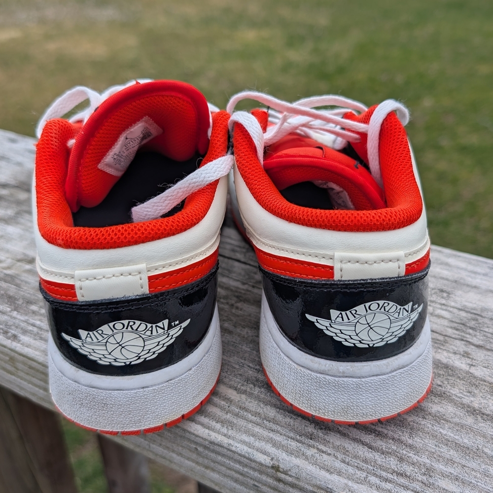  Air Jordan 1 Low SE GS "Halloween", a special edition - Picture 3 of 8